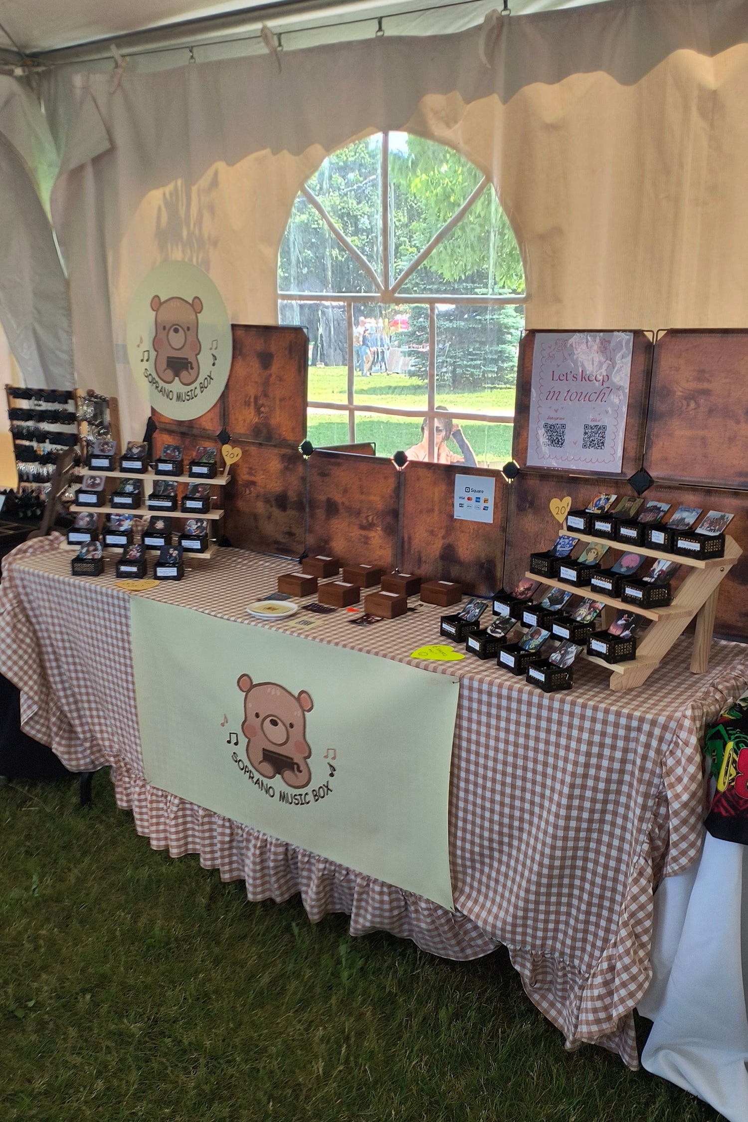 Music box pop up shop in a music festival