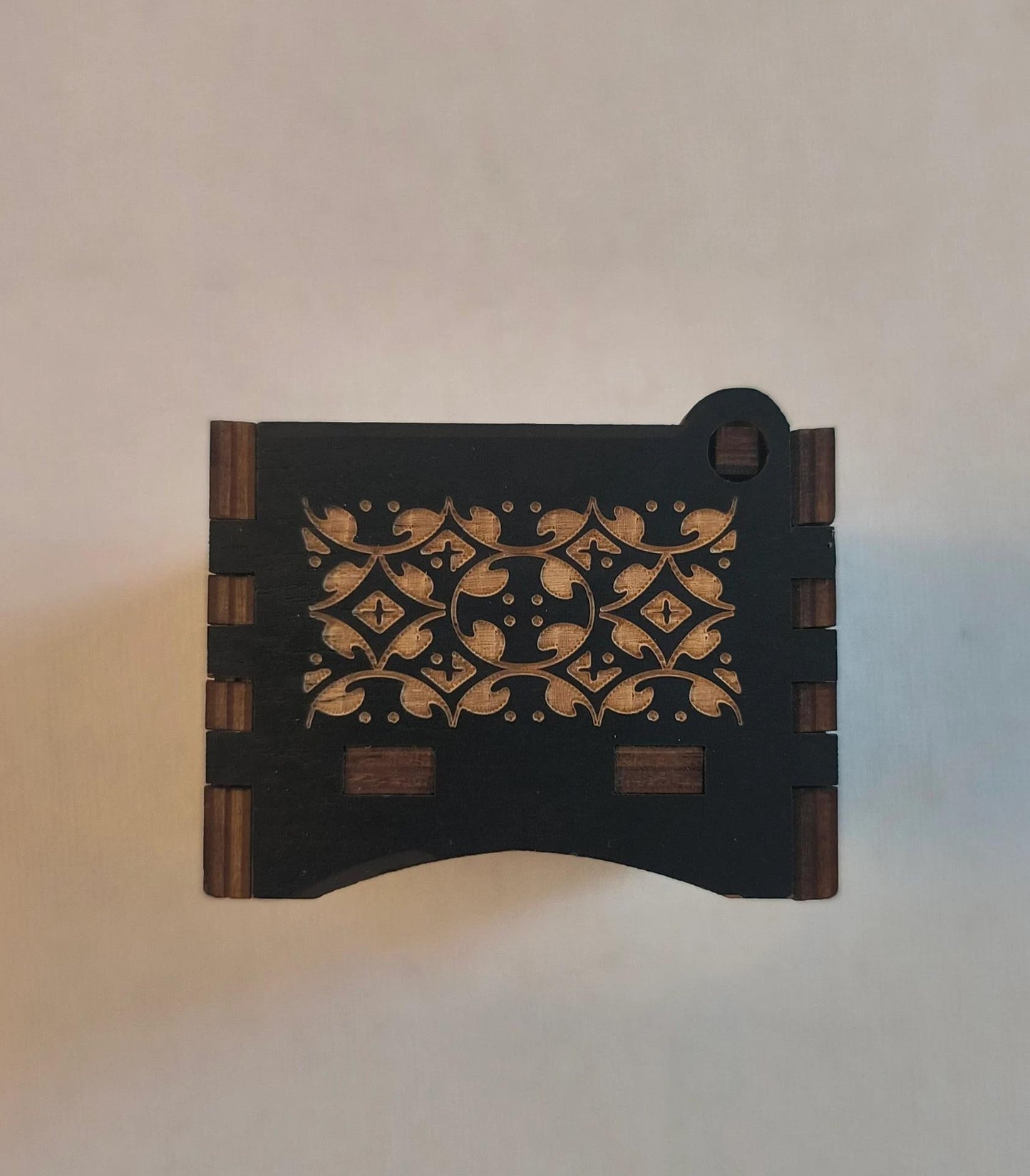 wind up music box with beautiful wood engraving