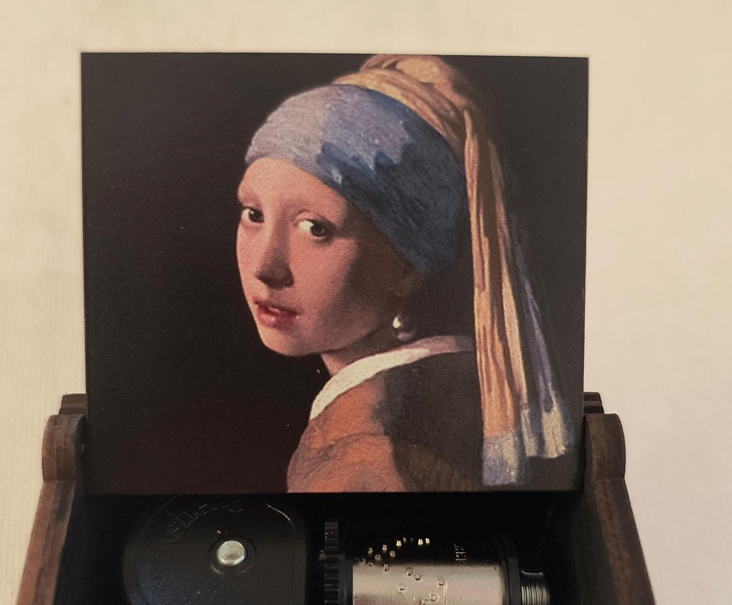 Canon in D - Pachelbel music box | Girl with a Pearl Earring by Johannes Vermeer