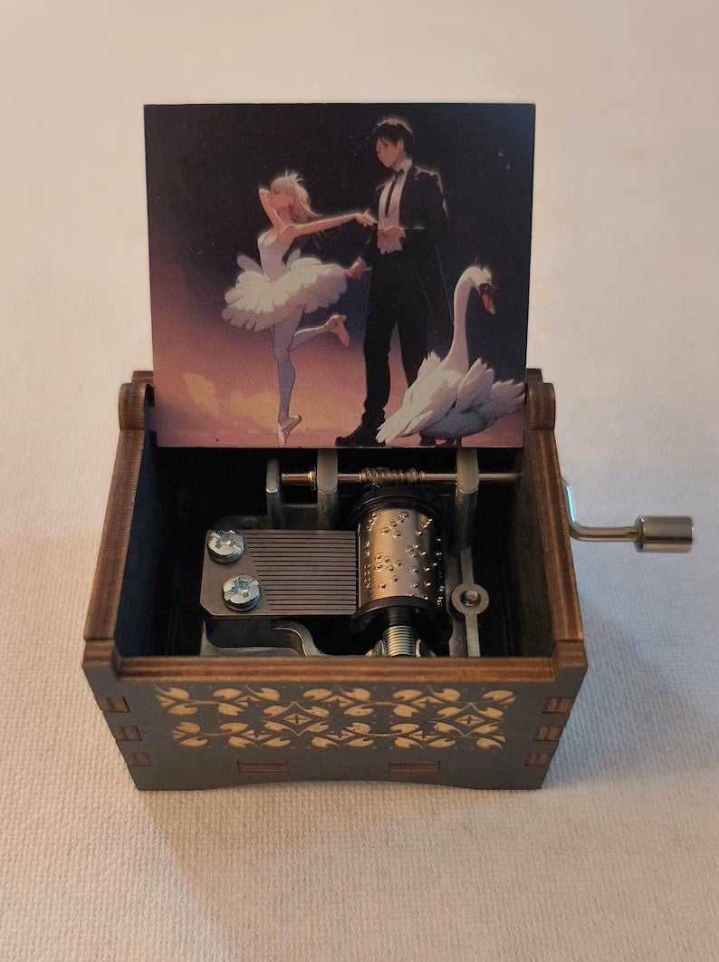 Swan lake music box with hand crank mechanism