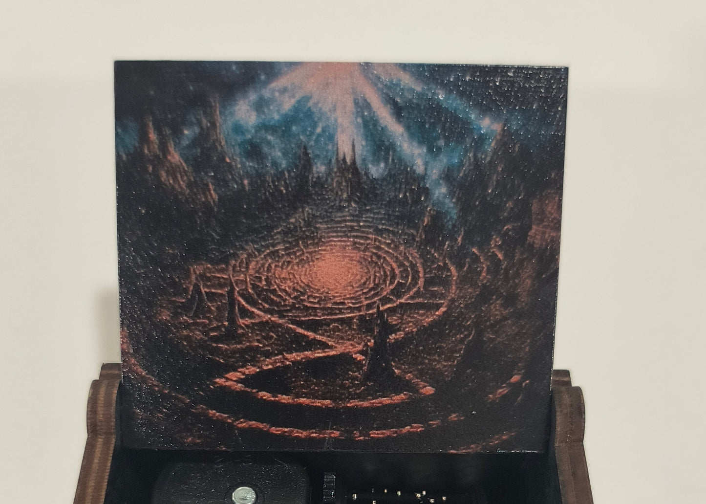 Labyrinth music box | As the world falls down